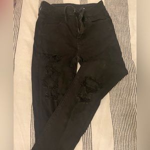American Eagle size 2 black distressed jeans